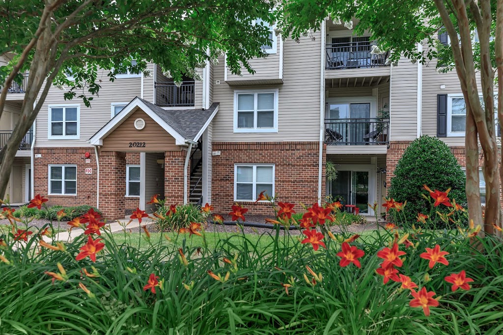 Loudoun Heights Apartments | 20300 River Ridge Terrace, Ashburn, VA 20147, USA | Phone: (703) 343-9173