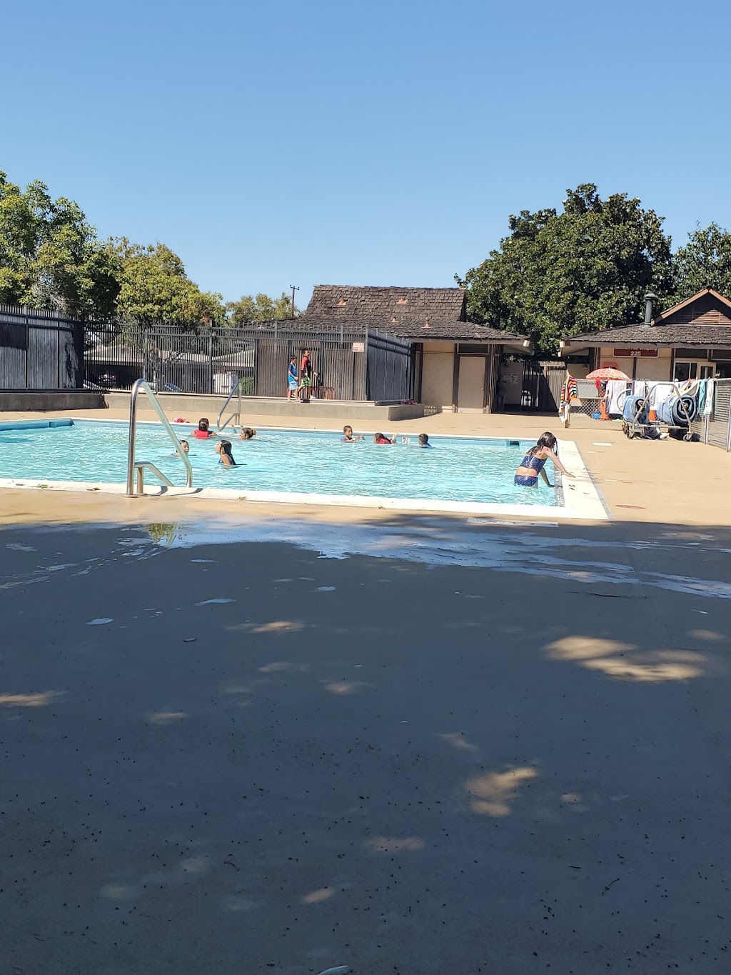 Warburton Swim Center | 2250 Royal Dr, Santa Clara, CA 95050, USA | Phone: (408) 241-6465