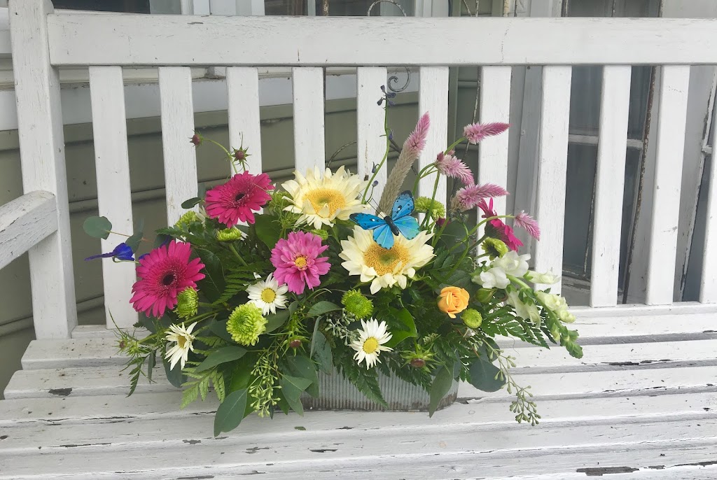 3rd Street Blooms | 122 Mechanic St, Waterville, OH 43566, USA | Phone: (419) 441-0022