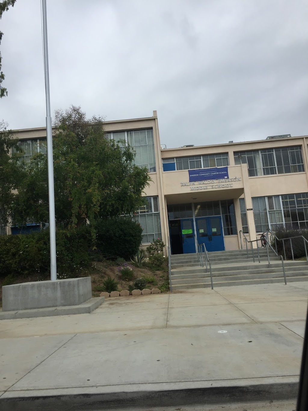 Ralph Waldo Emerson Community Charter Middle School | 1650 Selby Ave, Los Angeles, CA 90024, USA | Phone: (310) 234-3100