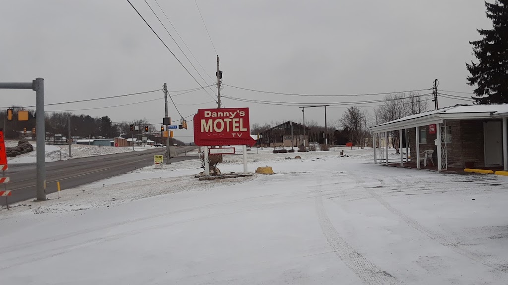 Dannys Motel | 7218 Big Beaver Blvd, Beaver Falls, PA 15010, USA | Phone: (724) 846-1940