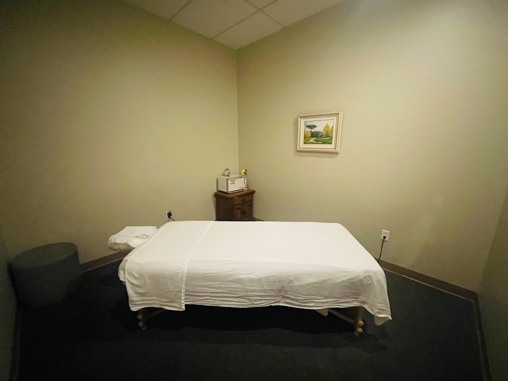 Iyara Thai Massage | 29413 W 12 Mile Rd, Farmington Hills, MI 48334, USA | Phone: (248) 893-6167