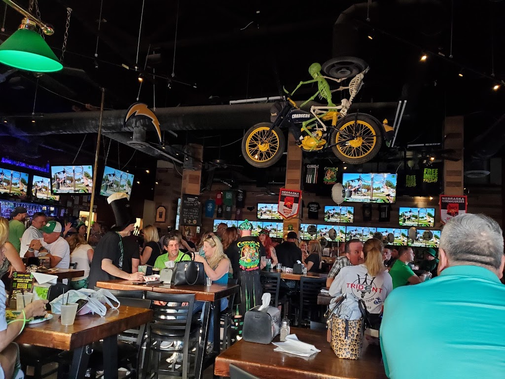 Connollys Sports Grill | 2605 W Carefree Hwy, Phoenix, AZ 85085, USA | Phone: (623) 879-5997