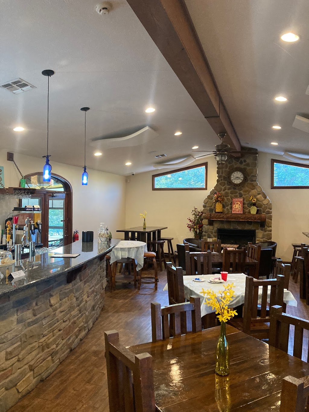 Nauti Vine Winery | 3950 S Main St, Akron, OH 44319, USA | Phone: (330) 644-5444