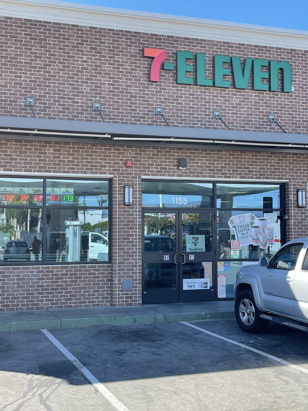 7-Eleven | 1155 W La Cadena Dr, Riverside, CA 92501, USA | Phone: (951) 218-0242