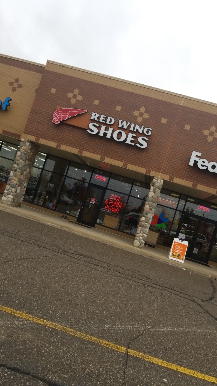 Red Wing - Auburn Hills, MI | 4189 Baldwin Rd, Auburn Hills, MI 48326, USA | Phone: (248) 322-9300