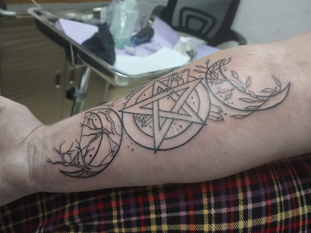 aliens ink tattoo | 1515 Jacksboro Hwy, Fort Worth, TX 76114, USA | Phone: (817) 793-8866