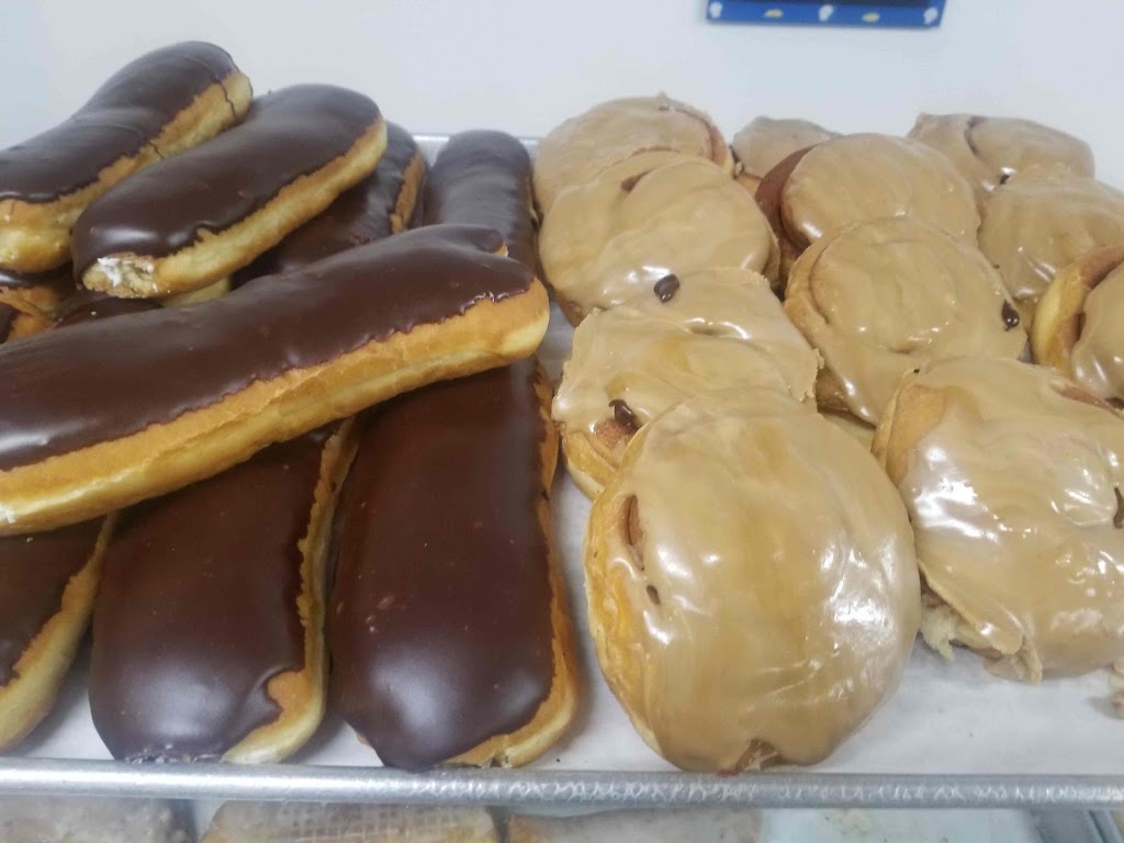 T & T Bakery/Deli | 252 E Erie St, Painesville, OH 44077, USA | Phone: (440) 352-9742