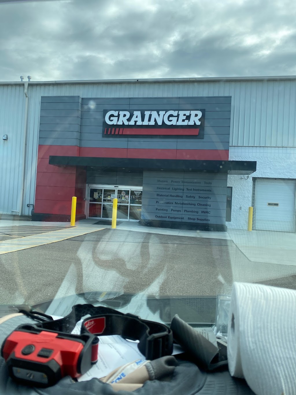 Grainger Industrial Supply | 939 W 8th St, Cincinnati, OH 45203, USA | Phone: (800) 472-4643