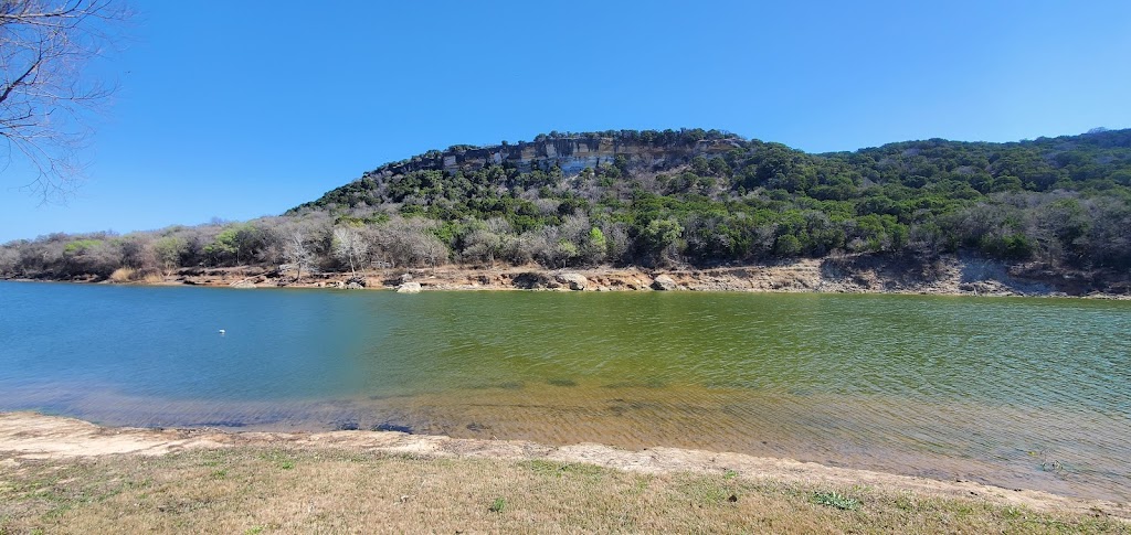 Bee Mountain Resort | 13499 County Rd 1241, Cleburne, TX 76033, USA | Phone: (214) 808-5608