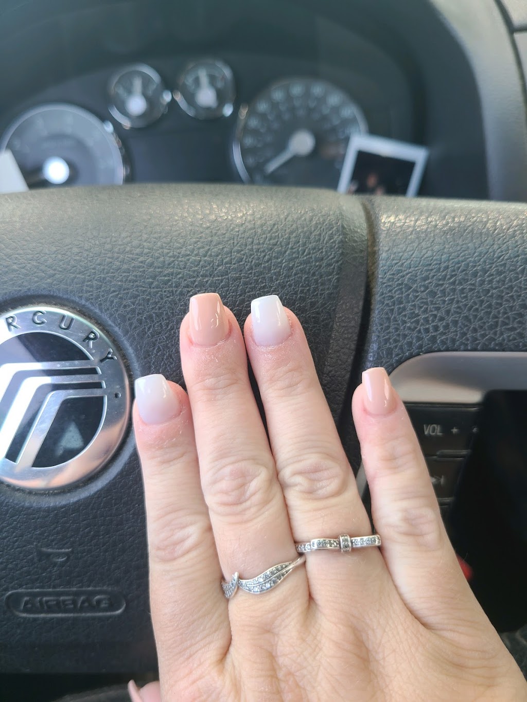 HI DEMAND NAILS | 23983 Harper, St Clair Shores, MI 48080, USA | Phone: (586) 200-5104