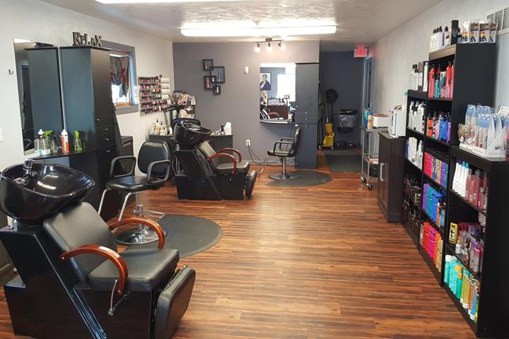 Salon TNT LLC | 132 W Main St, Marshall, WI 53559, USA | Phone: (608) 655-3090