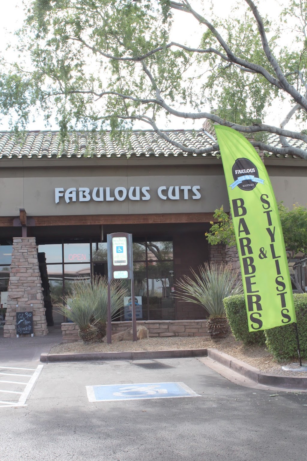 Fabulous Cuts | 20701 N Scottsdale Rd #103c, Scottsdale, AZ 85255, USA | Phone: (480) 513-1099