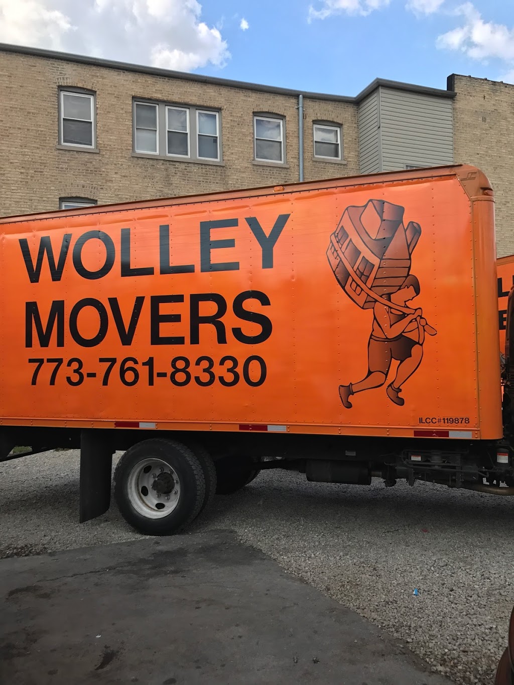 Wolley Movers | 2110 Pfingsten Rd, Northbrook, IL 60062, USA | Phone: (773) 761-8330