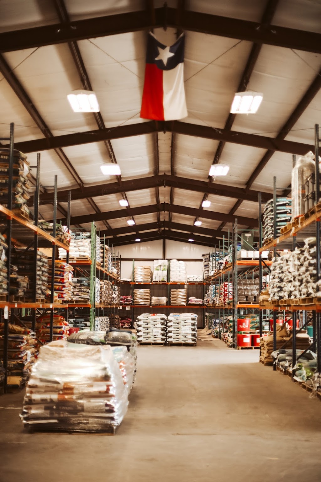 Russell Feed & Supply Decatur | 1817 US-287, Decatur, TX 76234, USA | Phone: (940) 627-2312