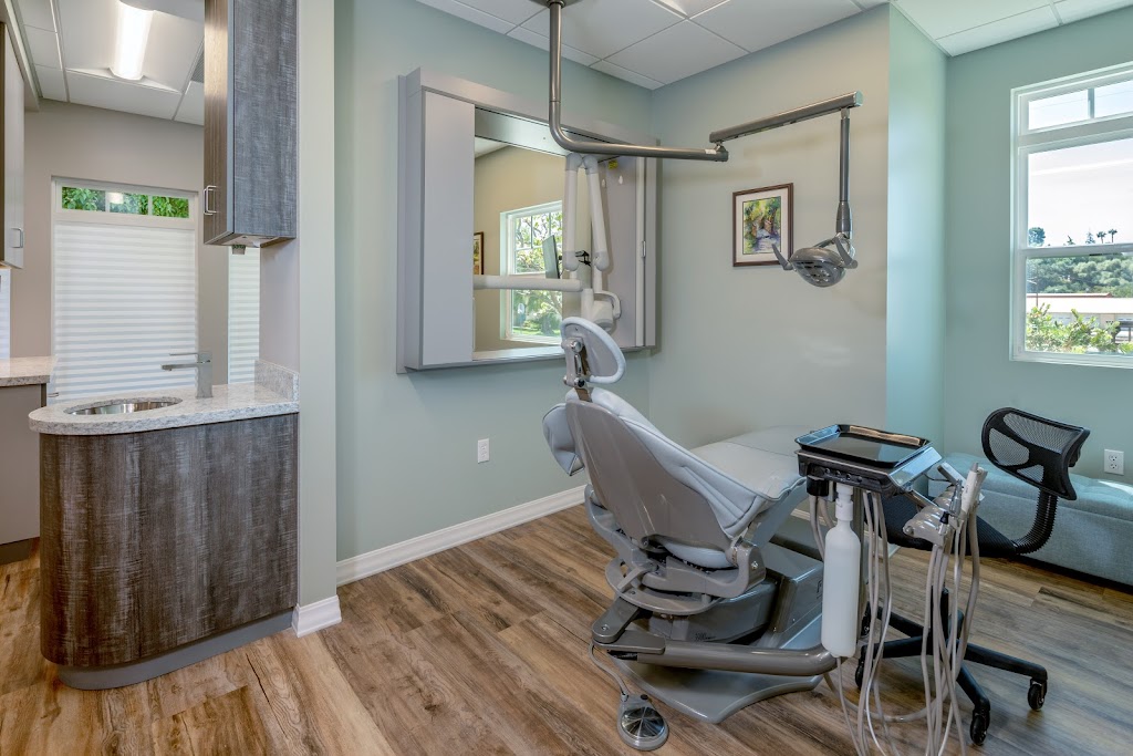 Ashley Stein Araiza DDS Family Dental Practice, Fallbrook CA | 304 N Orange Ave, Fallbrook, CA 92028, USA | Phone: (760) 645-3949