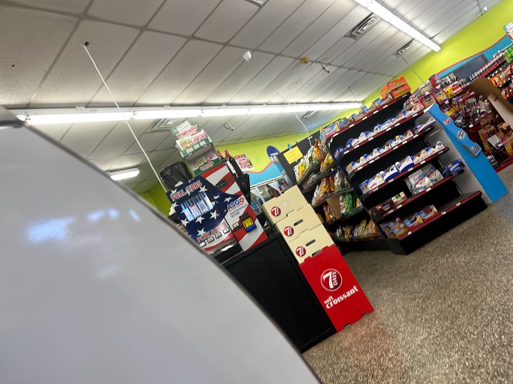 Kwik King Food Stores | 300 Main St, Wellsville, OH 43968, USA | Phone: (330) 532-9358