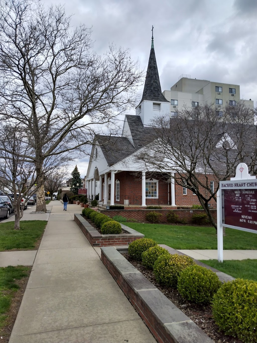 Sacred Heart Church | 37 Schuyler Ave, Stamford, CT 06902, USA | Phone: (203) 324-9544