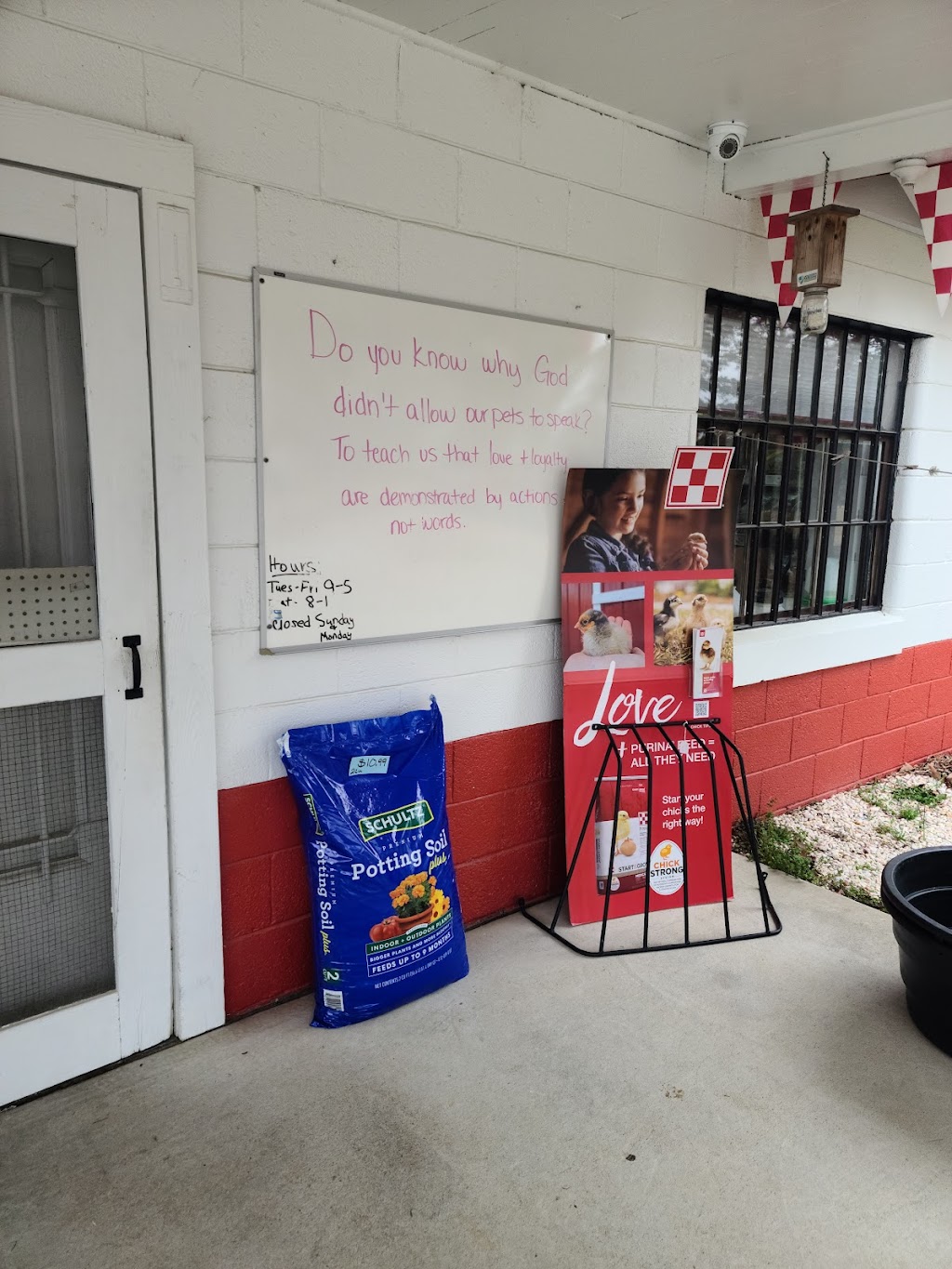 Twin Oaks Feed & Supply | 8501 Kennebec Rd, Willow Spring, NC 27592, USA | Phone: (919) 557-2297