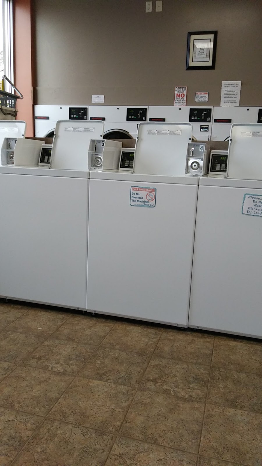 Laundry Basket LLC | 300 Main St S, Luck, WI 54853, USA | Phone: (715) 472-2930