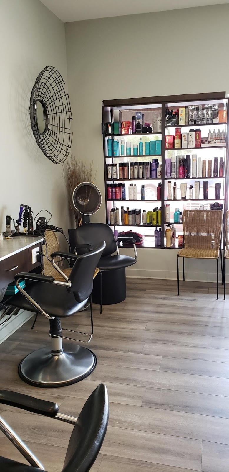 Salon Talu | 400 Cabana Rd E, Windsor, ON N9G 1A3, Canada | Phone: (519) 250-3888