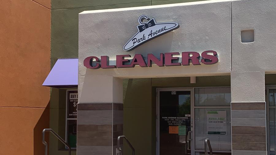 Park Avenue Cleaners #4 | 3102 E Fort Lowell Rd, Tucson, AZ 85716, USA | Phone: (520) 529-7304