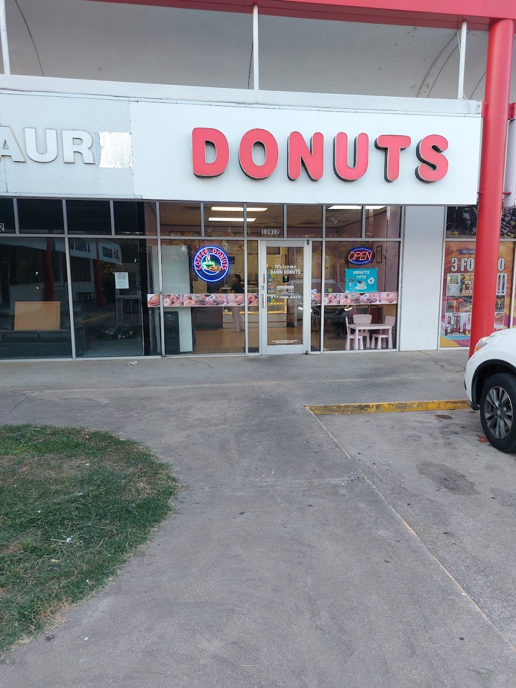 Dawn Donuts | 13912 Trinity Blvd, Euless, TX 76040, USA | Phone: (817) 685-8418