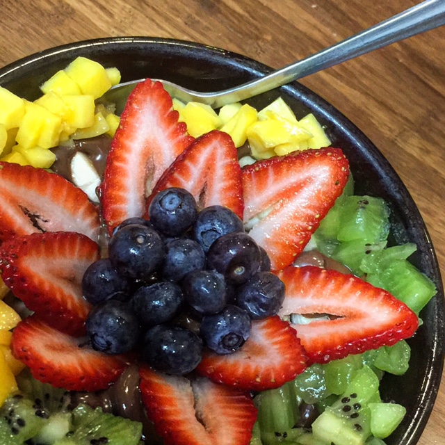 Ubatuba Acai | 130 E Chapman Ave suite a, Fullerton, CA 92832, USA | Phone: (714) 599-3070