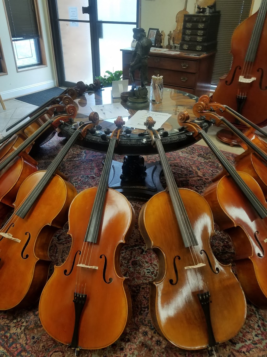 Baroque Violin Shop | 1038 W North Bend Rd, Cincinnati, OH 45224, USA | Phone: (513) 541-2000