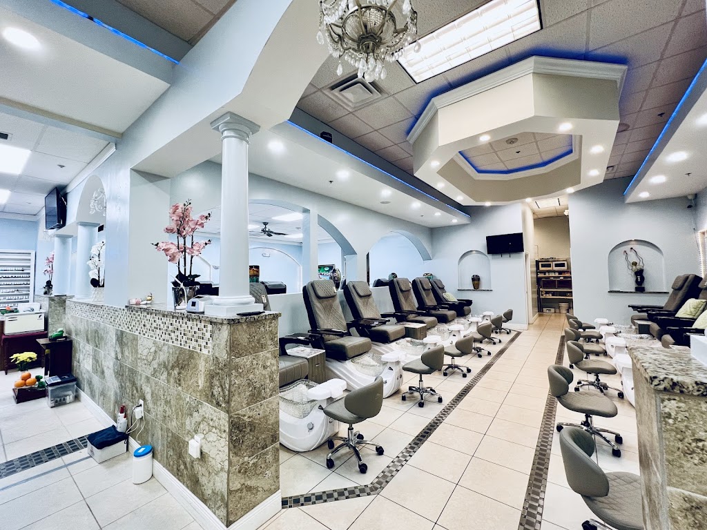 Tip Top Nails & Spa | 317 Jacaranda Blvd, Venice, FL 34292, USA | Phone: (941) 485-6161