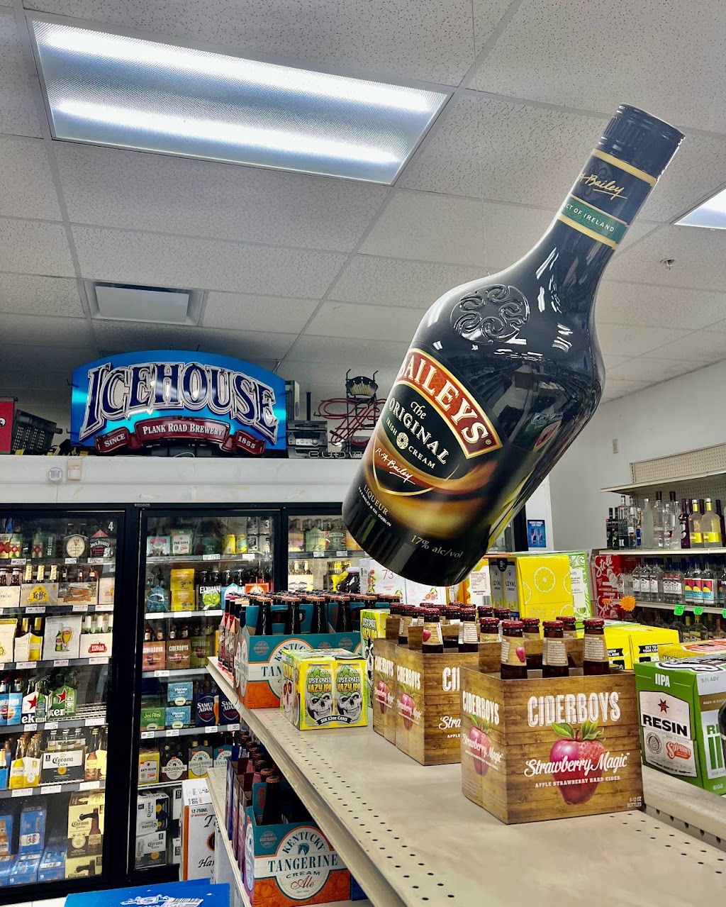 M & J Liquor | 2617 Thonotosassa Rd, Plant City, FL 33563, USA | Phone: (813) 764-0804