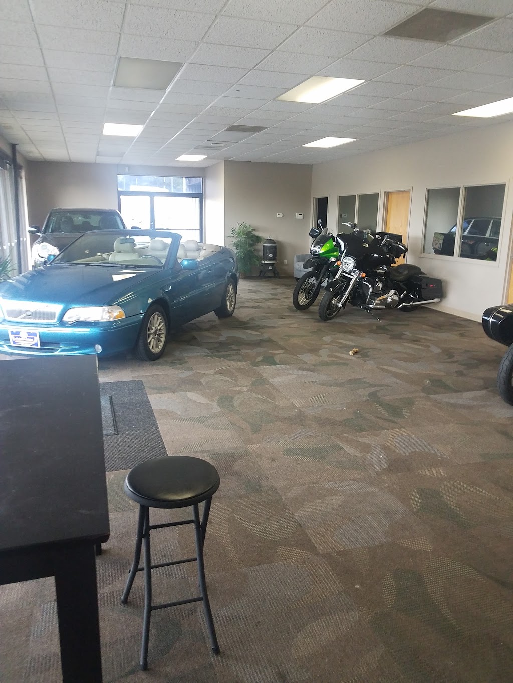 Good Cars 4 Nice People | 5525 L St, Omaha, NE 68117, USA | Phone: (402) 731-4400