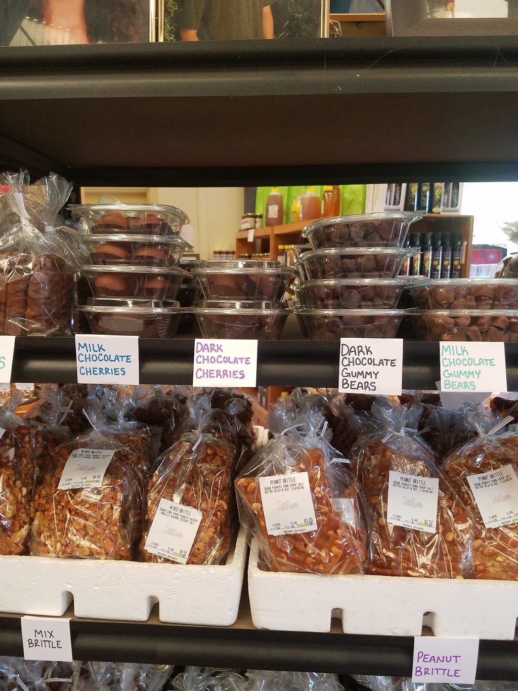 Machado Apple Barn Inc. | 100 Apple Ln, Auburn, CA 95603, USA | Phone: (530) 823-1393