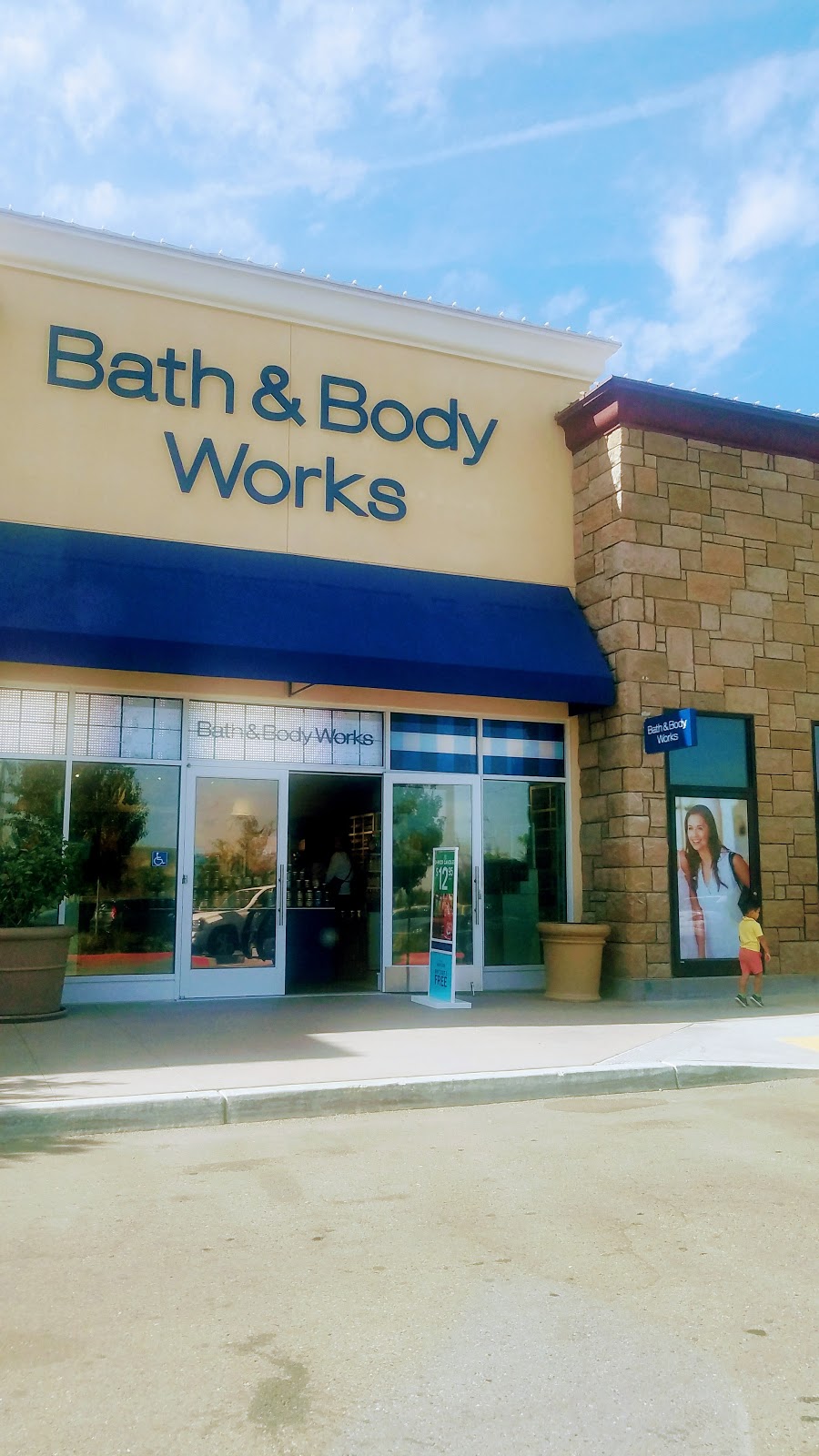 Bath & Body Works | 6591 N Riverside Dr, Fresno, CA 93722, USA | Phone: (559) 490-8294