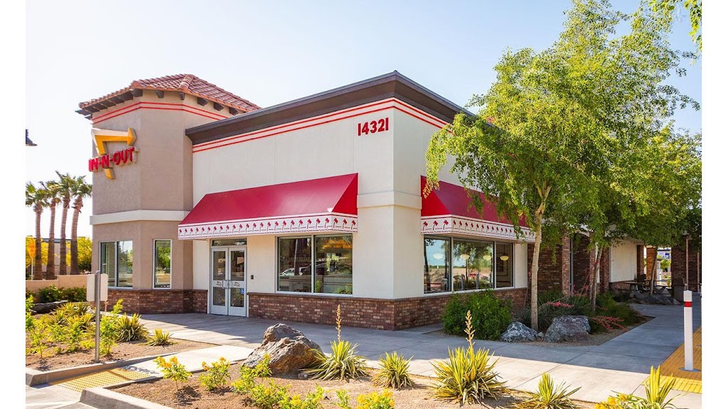 In-N-Out Burger | 14321 W Bell Rd, Surprise, AZ 85374, USA | Phone: (800) 786-1000