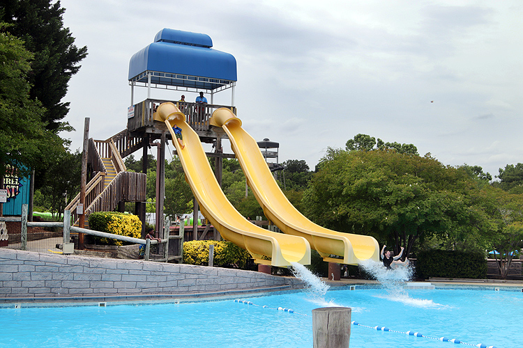 Wet n Wild Emerald Pointe Water Park | 3910 S Holden Rd, Greensboro, NC 27406, USA | Phone: (336) 852-9721