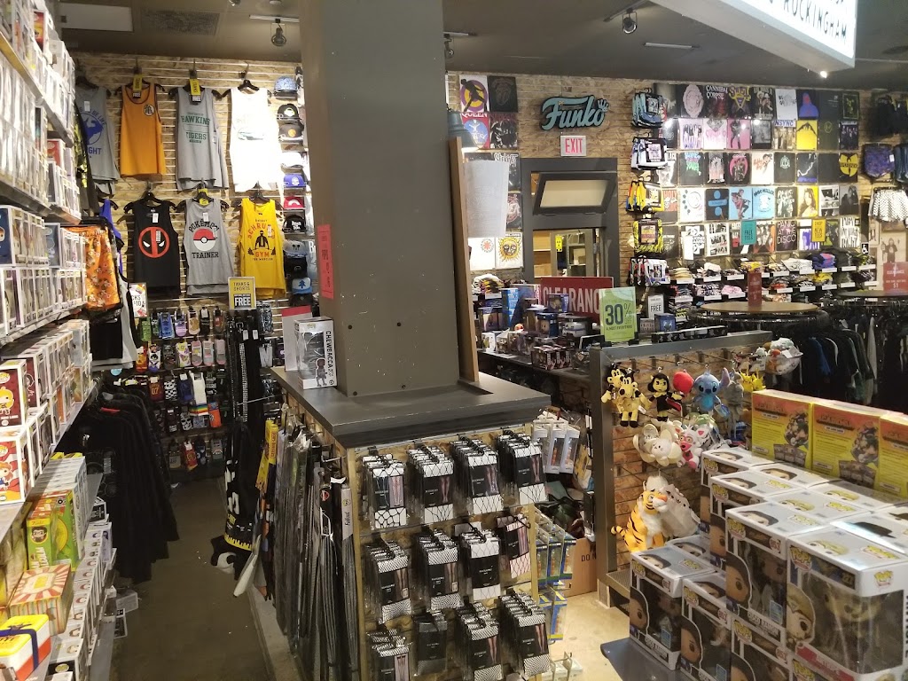 Hot Topic | 99 Rockingham Park Blvd E259, Salem, NH 03079, USA | Phone: (603) 890-0499