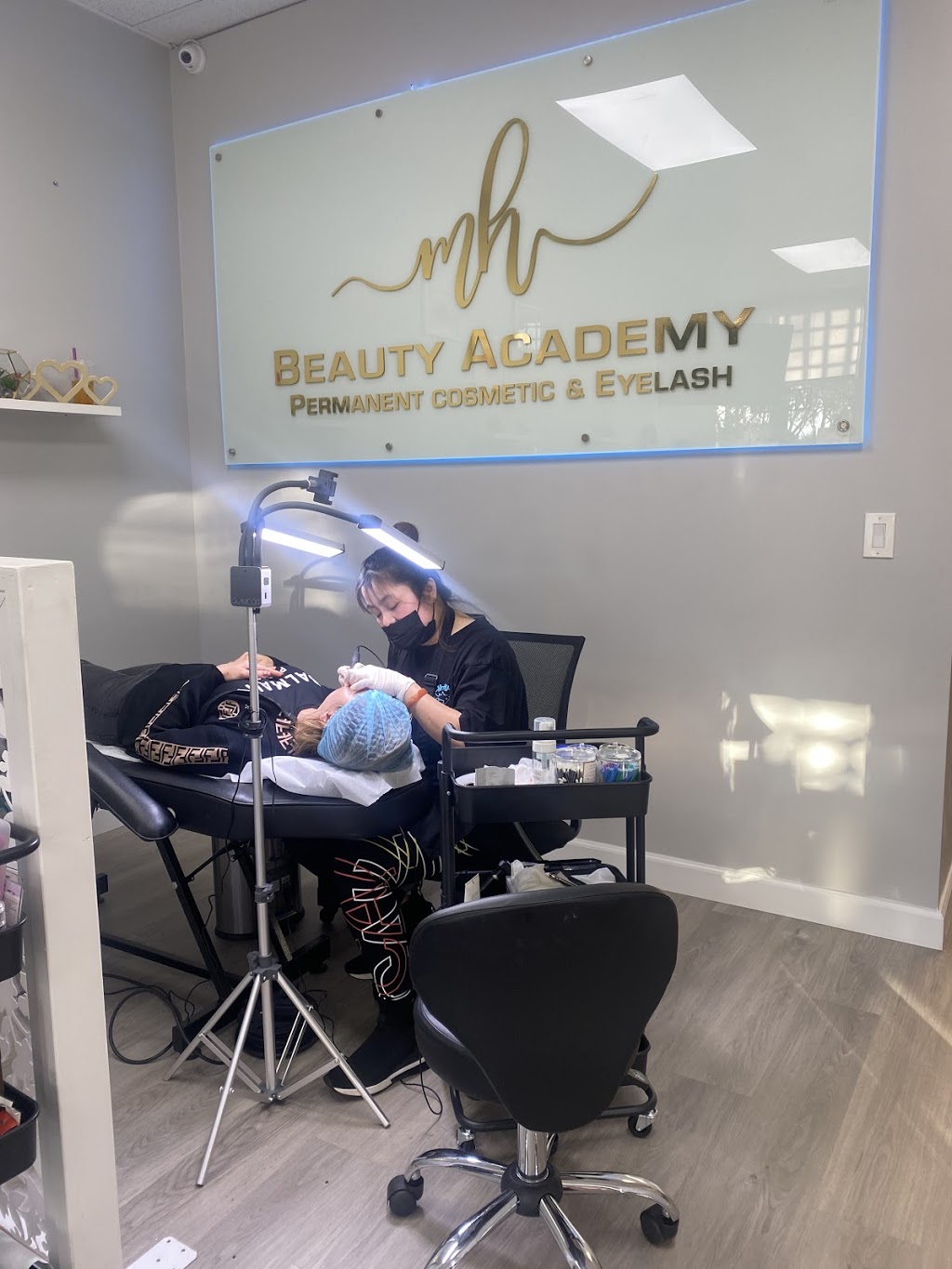 MH BEAUTY | 5528 Monterey Rd, San Jose, CA 95138, USA | Phone: (408) 440-4399