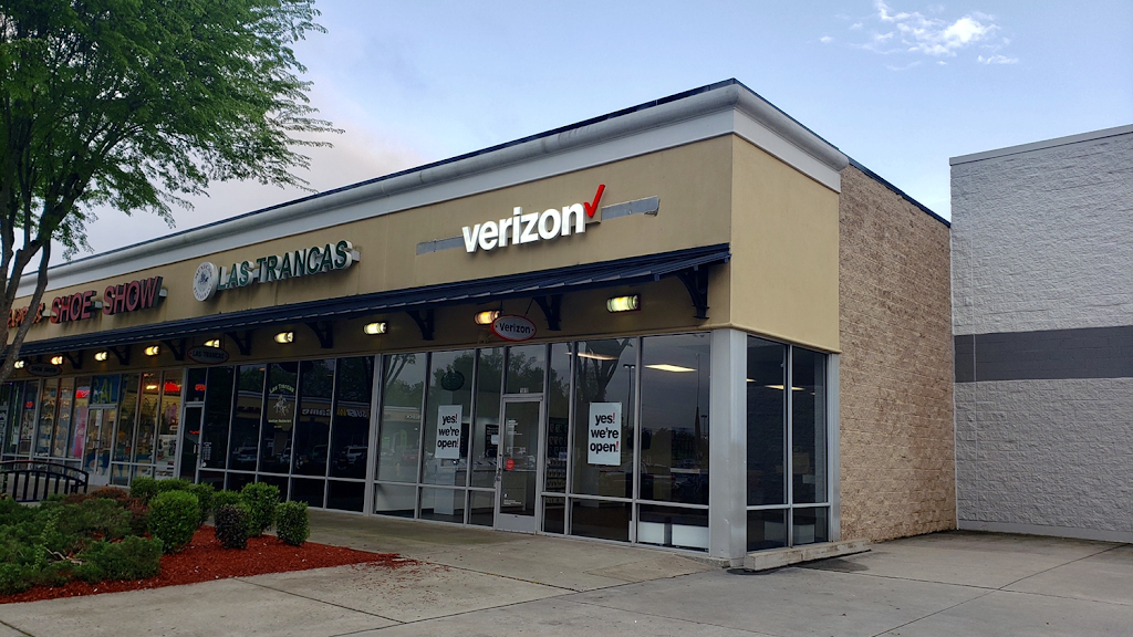 Verizon Authorized Retailer - Russell Cellular | 1019 High Point St, Randleman, NC 27317, USA | Phone: (336) 498-6677