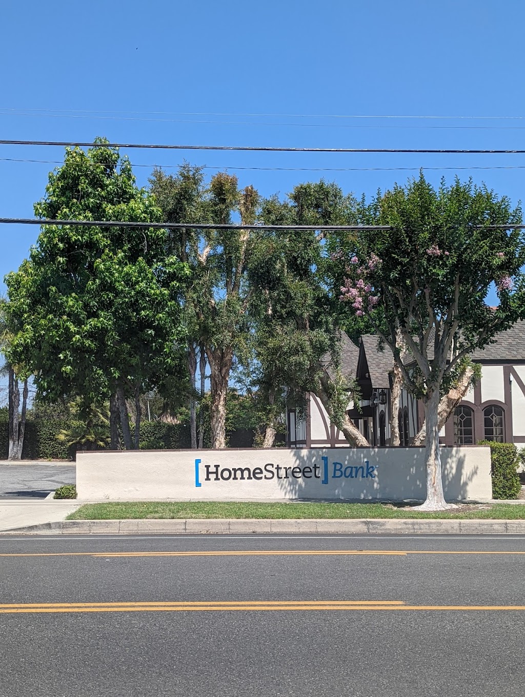 HomeStreet Bank | 10820 Zelzah Ave, Granada Hills, CA 91344, USA | Phone: (818) 832-3800
