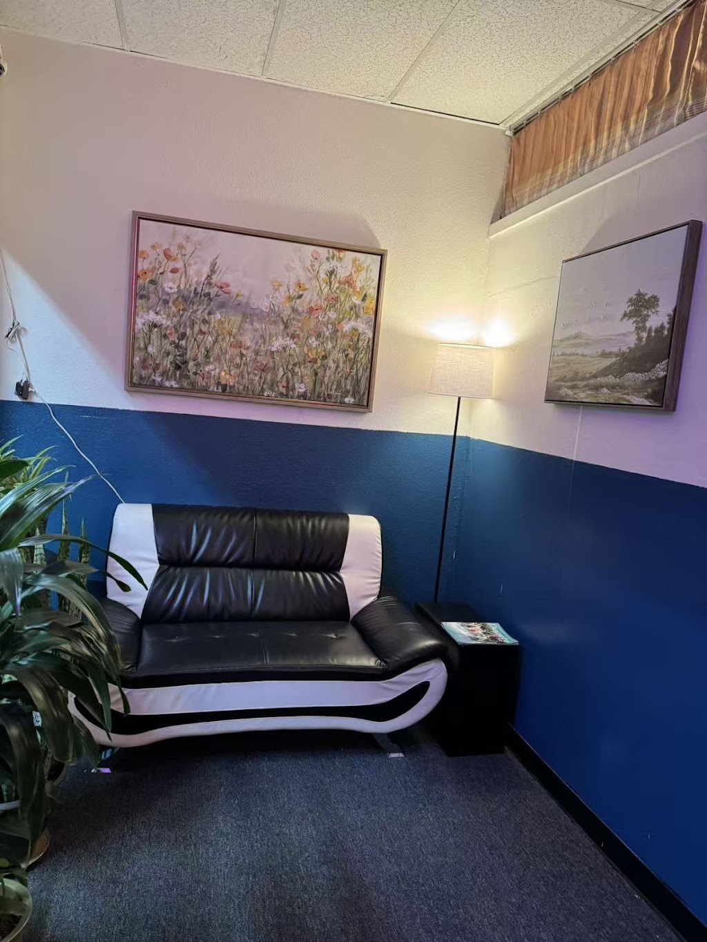 Moon Massage Spa | 1802 E Huntington Dr D, Duarte, CA 91010, USA | Phone: (626) 628-7700