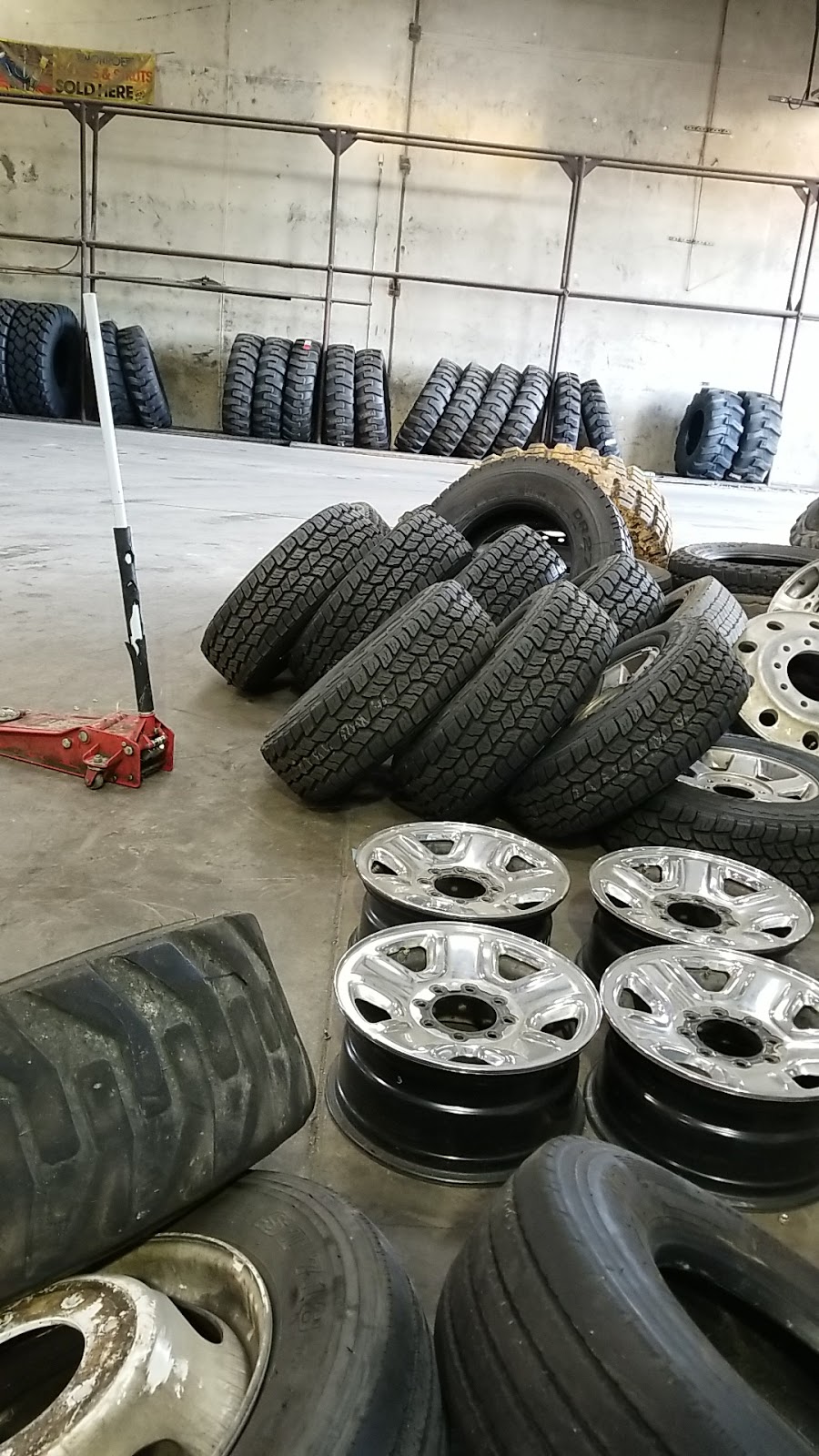 Parkerson Tire & Casing Supply | 3900 E Loop 820 S, Fort Worth, TX 76119, USA | Phone: (817) 457-3397