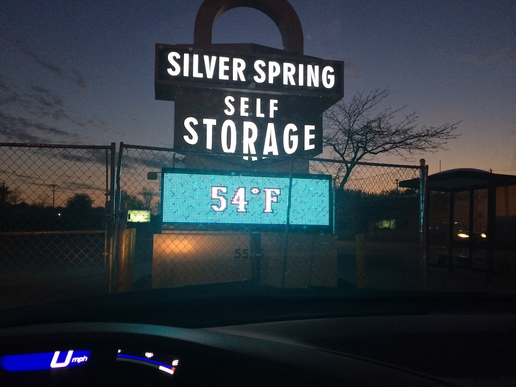 StorSafe of Silver Springs | 5555 N 27th St, Milwaukee, WI 53209, USA | Phone: (414) 466-8888