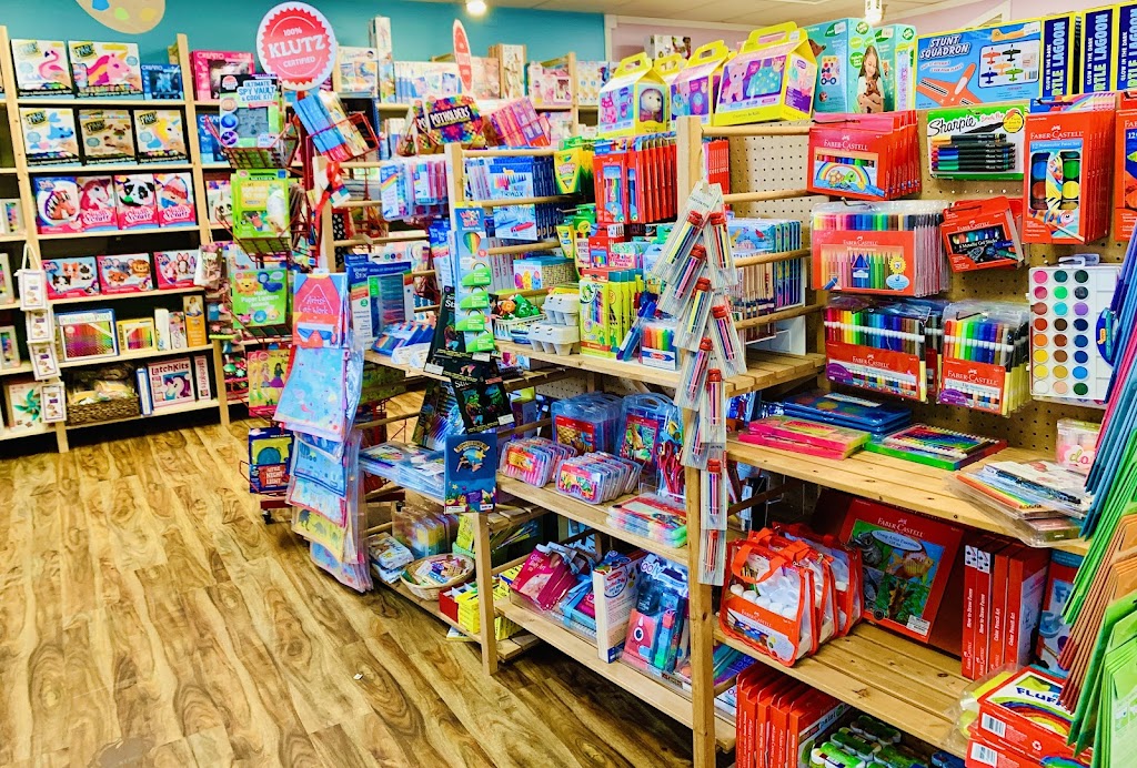 Snapdoodle Toys & Games | 7330 NE Bothell Way, Kenmore, WA 98028, USA | Phone: (425) 408-0021