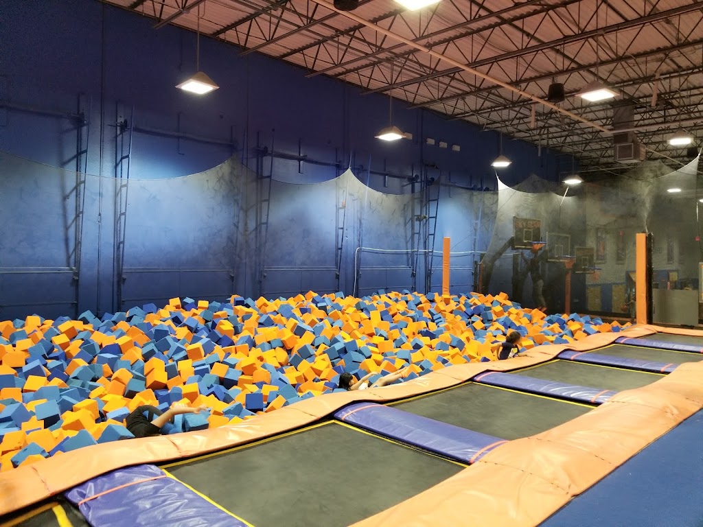 Sky Zone Trampoline Park | 325 W Lake St Ste A, Elmhurst, IL 60126 | Phone: (630) 478-8339