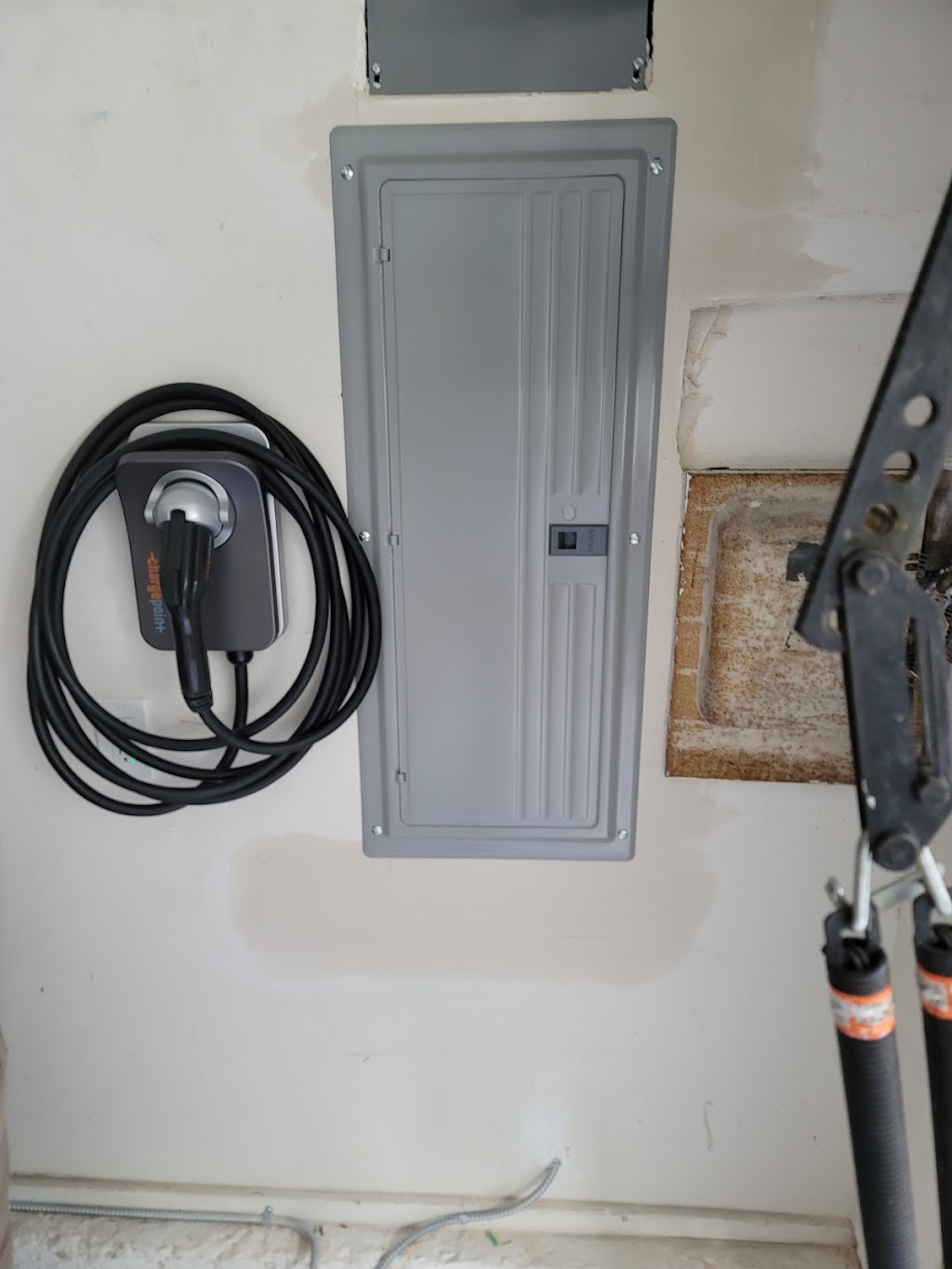 SLE ELECTRIC INC | 15125 Nordhoff St UNIT 5, North Hills, CA 91343, USA | Phone: (818) 257-6127