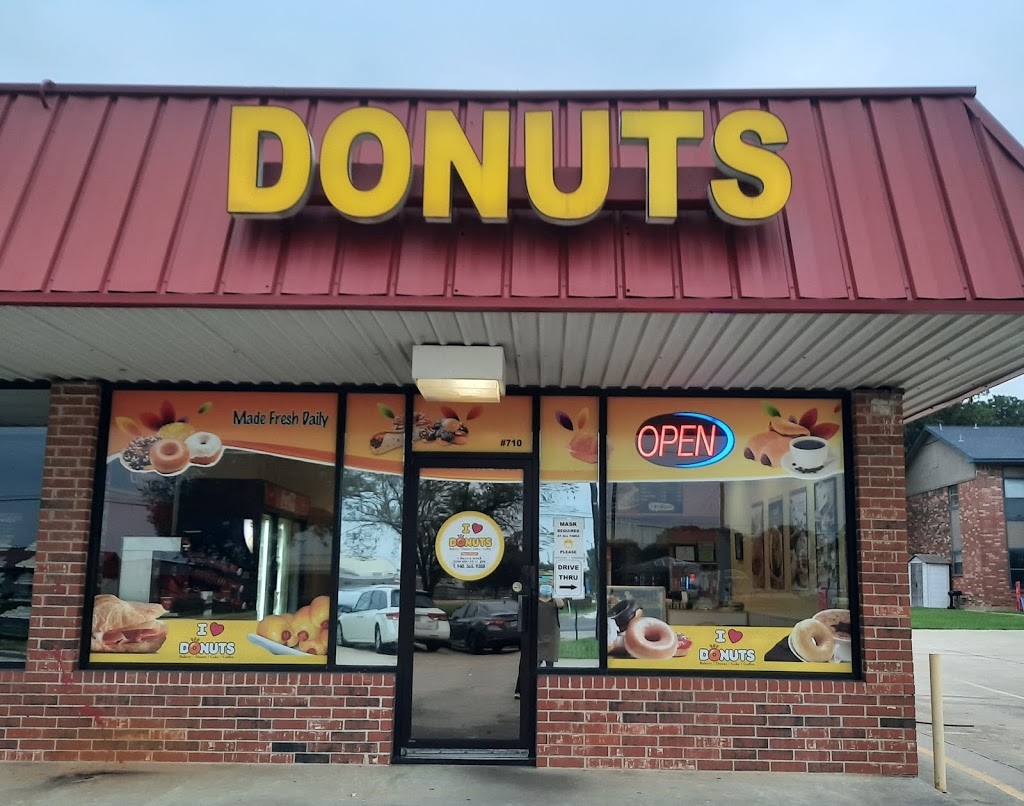 I Love Donuts | 710 S, US-377, Aubrey, TX 76227, USA | Phone: (940) 365-9288