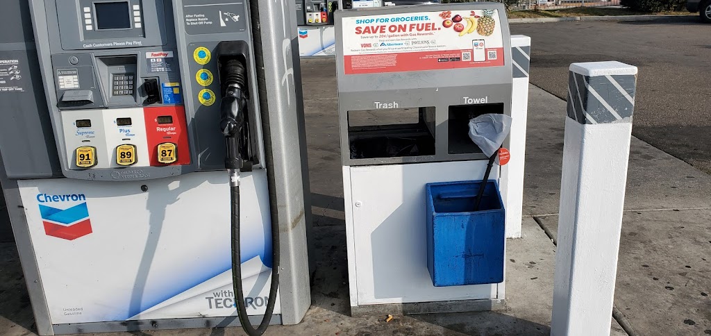 Chevron | 1907 Arlington Ave, Los Angeles, CA 90018, USA | Phone: (323) 731-8098