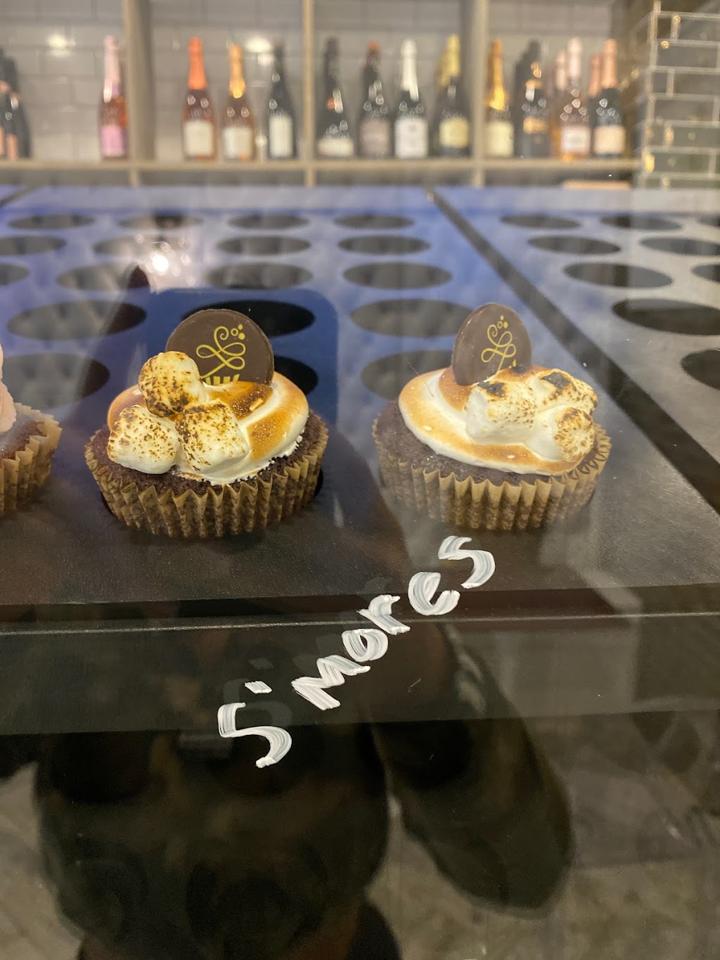 Cupcakes & Bubbles | Creekside Park, Village Green, 26400 Kuykendahl Rd, Tomball, TX 77375, USA | Phone: (832) 559-7511