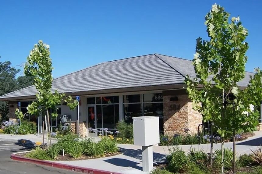 Sierra Pacific Surgical – Roseville | 584 N Sunrise Ave #100, Roseville, CA 95661, USA | Phone: (916) 299-7100